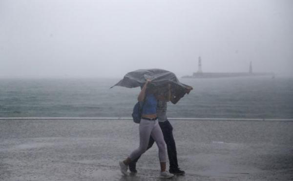 رغم دخول فصل الصيف...أمطار منتظرة غدا بهذه المناطق