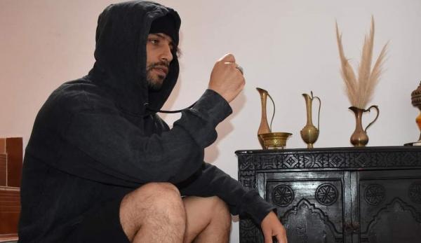 عبدالاله رشيد في رد على منتقديه : لي بغا الخشوع والإيمان اتبع الشيخ رضوان أو العدل والاحسان