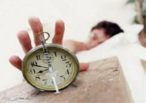 استيقاظ 15 دقيقة ليلا يساعد على تذكر الحلم صباحا