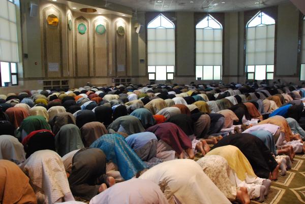 إشارات بسيطة لكنها مهمة بخصوص الصلاة في المساجد