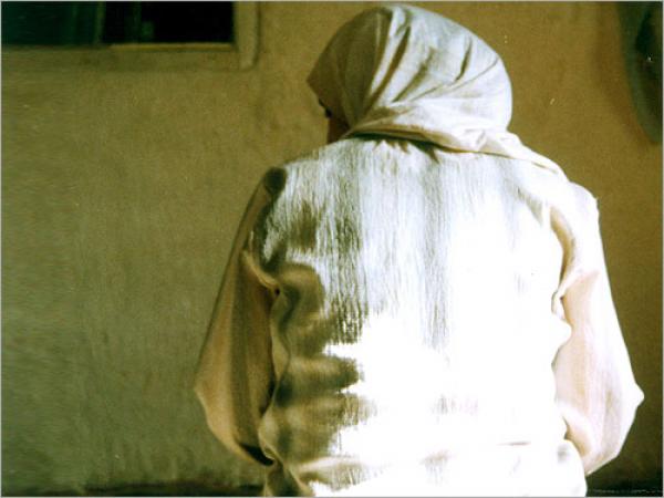 الضابط في لباس المرأة في الصلاة