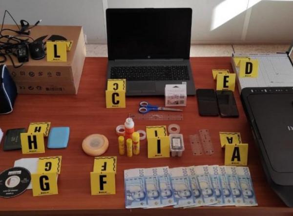 مراكش .. القبض على شخص وزوجته في قضية تزوير العملة الوطنية