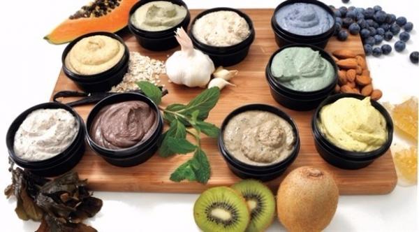 لا تنخدعي في مستحضرات التجميل الطبيعية