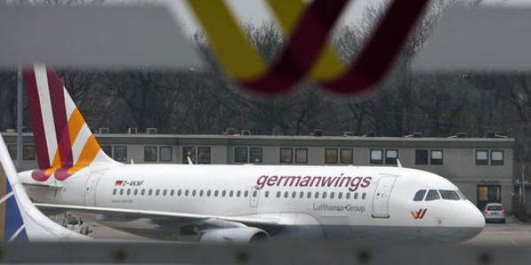 تحطم طائرة من طراز "ايرباص ايه-320 " جنوب الالب بفرنسا وعلى متنها 148 راكبا