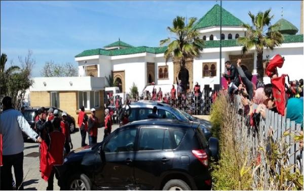 بالفيديو: أطر محضر 20 يوليوز  تقتحم  مقر المجلس الوطني لحقوق الإنسان وتحتج داخل باحته