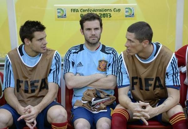 برشلونة يخطط لخطف الثلاثي توريس وماتا وأزبيليكويتا من "جحيم" مورينيو