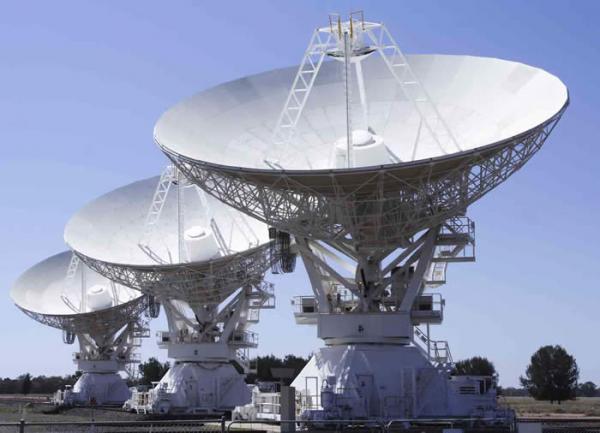 عز الدين المنتصر بالله : المغرب استطاع تعميم الولوج إلى الاتصالات ودمقرطة أسعارها