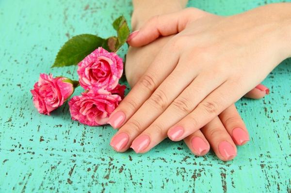 تنعيم اليدين بخلطات ووصفات طبيعية