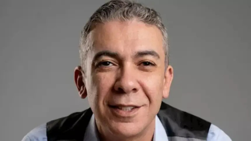 السلطات المصرية تحظر فيديوهات ضياء العوضي بعد الانتشار الواسع لنظام "الطيبات"