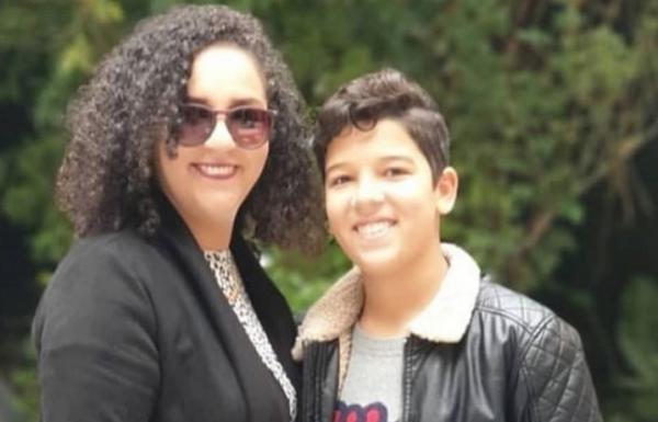 في لحظة مؤثرة .. حمزة لبيض يودع والدته المصابة بفيروس كورونا (فيديو)