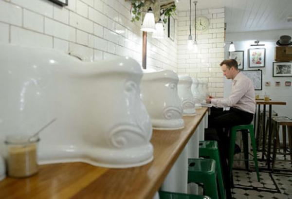 لندن : مراحيض تتحول الى مقاه ومطاعم!