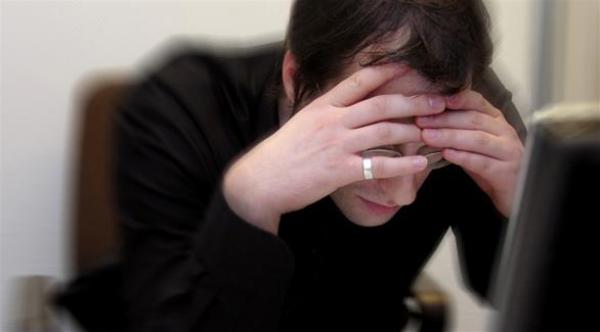 دراسة: التوتر العصبي يؤذي العين