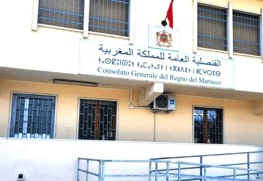 أفراد من الجالية المغربية يحتجون على قنصلية المملكة بفيرونا ويطالبون وزير الخارجية بتحسين خدماتها