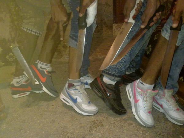 بعد الضجة التي خلقتها صفحات "التشرميل": الملك يعطي أوامره لوزير الداخلية قصد اجتثاث الظاهرة