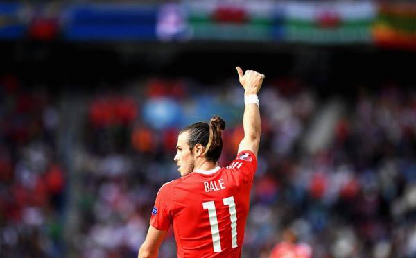 النيران الصديقة تمنح ويلز تأهلا تاريخيا الى ربع نهائي يورو 2016