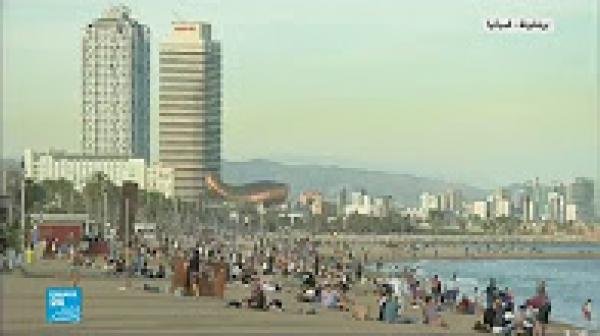 السياحة في كاتالونيا تتراجع على خلفية الأزمة مع مدريد