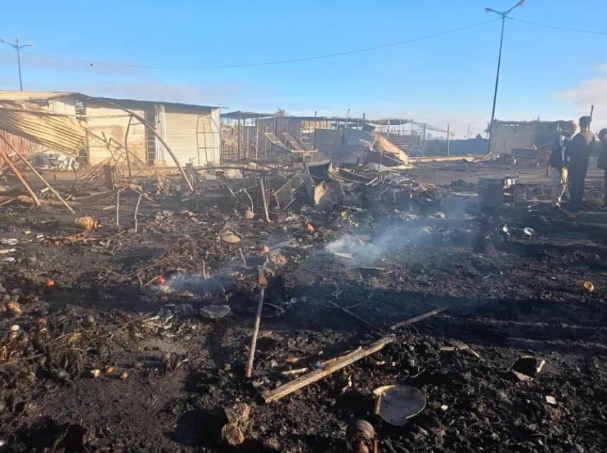 ماذا يقع؟ حريق ثالث في ظرف أسبوع يأتي على 200 براكة بسوق الربيع بمراكش