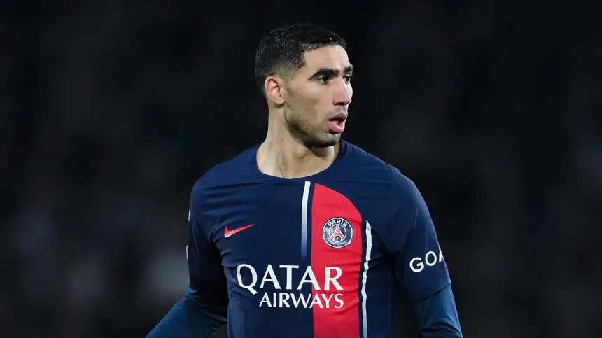 قبيل المونديال بأسابيع.. إصابة مقلقة جديدة لـ"حكيمي" تُثير مخاوف الجماهير المغربية