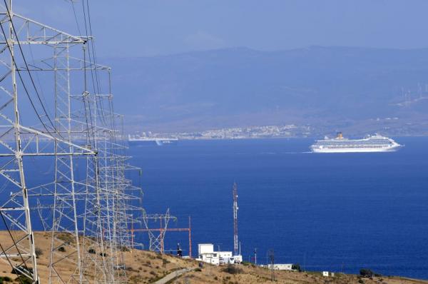 انتهاء أشغال إصلاح الخط الاحتياطي للربط الكهربائي بين المغرب وإسبانيا
