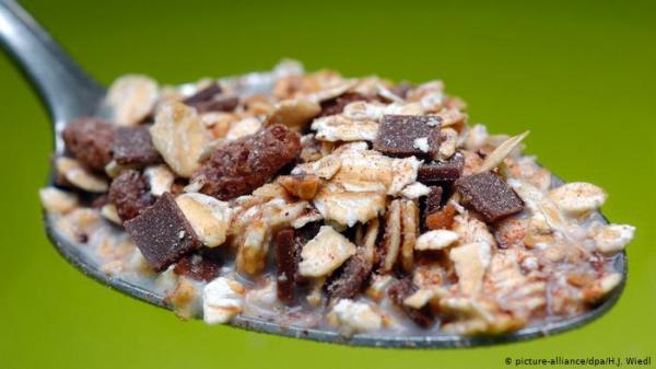 البيتزا أم "الموسلي".. أيهما أكثر فائدة على مائدة الإفطار؟