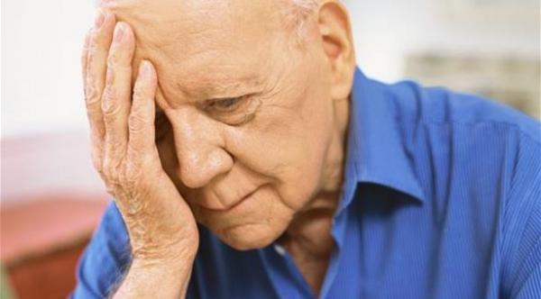 الشرطة الإيطالية تساعد زوجين مسنين أصيبا بالاكتئاب بسبب الأخبار السيئة