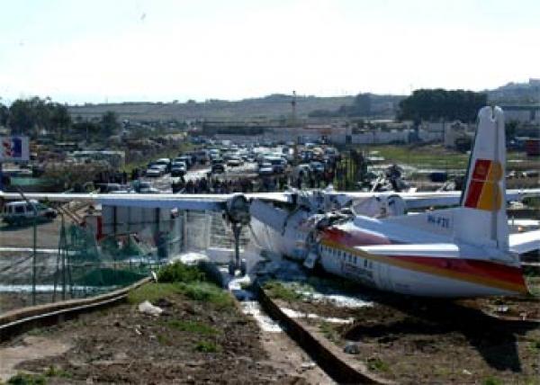 إسبانيا ترضخ لاحتجاجات بني أنصار....إلغاء عدة رحلات وإخضاع ربابنتها ومضيفاتها لمراقبة نسبة استهلاك الكحول
