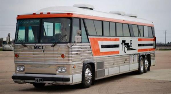 بيع حافلة ألفيس بريسلي بـ 268 ألف دولار