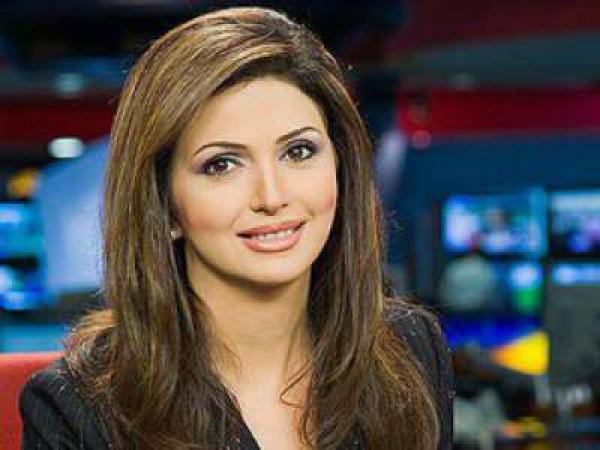 إيمان عياد : لم أعتنق الإسلام.. وحسابات "الفيس بوك" بإسمي مزورة