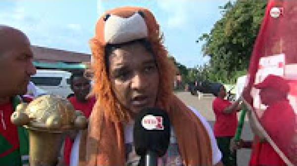 الجماهير المغربية تتوجه بحماس نحو ملعب "أوييم" تحت شعار "ديما مغرب"