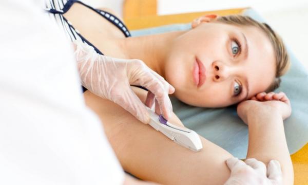 بعد ترخيص وزارة الصحة المغربية باستعمالها.. كل ما يجب معرفته عن شريحة منع الحمل الجديدة