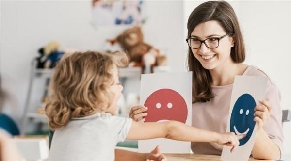 المصابون بالتوحد يعانون من صعوبة تفسير تعابير الوجه