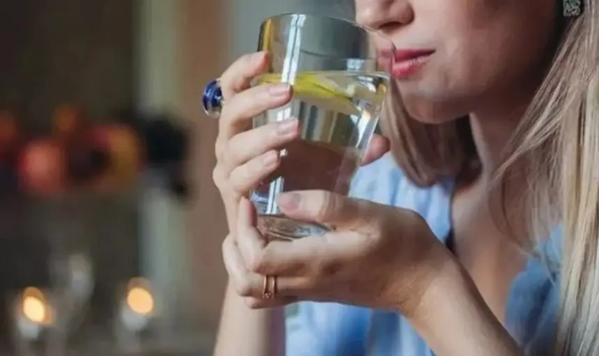 كانت تتناوله يومياً.. مشروب شائع دمّر كبد أم أسترالية شابة!