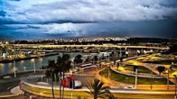 شاهد كيف تحولت الرباط الى مدينة الأضواء الملونة احتفالا بقمة المناخ "كوب22"