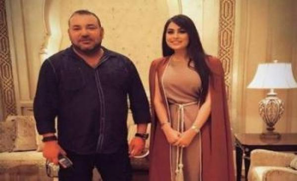 هاتف الملك محمد السادس يثير فضول المغاربة على الإنترنت !!