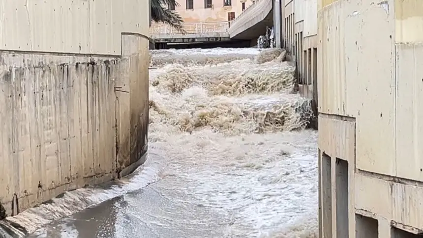 ارتفاع منسوب "واد الجواهر" بفاس بعد التساقطات المطرية الأخيرة