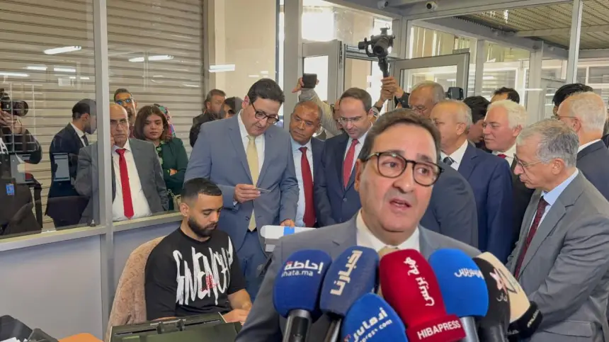 قيوح يطلق عملية تعميم تسليم رخص السياقة والبطائق الرمادية بشراكة مع بريد المغرب