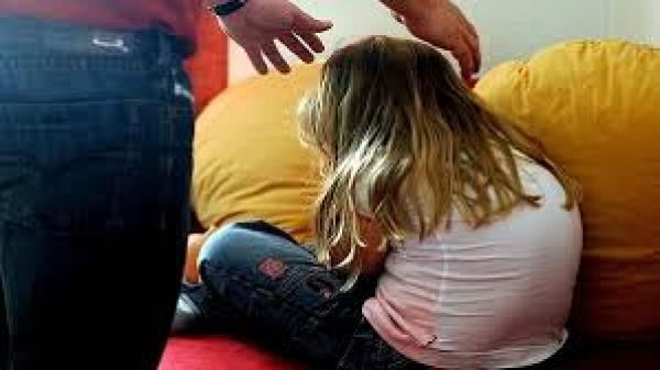 اعتقال وحش آدمي جديد اغتصب فتاة عمرها 10 سنوات أسفل درج عمارة بالمحمدية