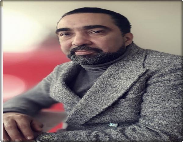 يا ايها الناس ، من رأى منكم في اعوجاجا فليقومه