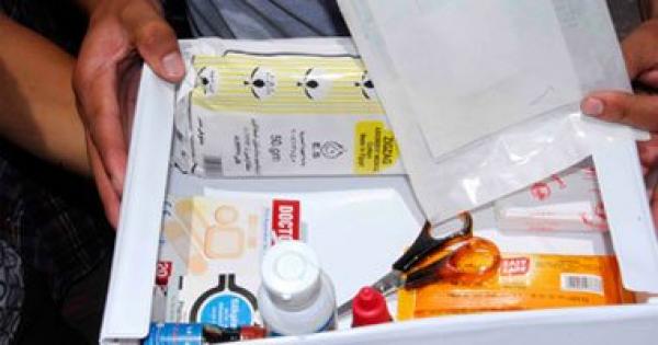 الإسعافات الأولية للسعات والجروح وحروق الشمس