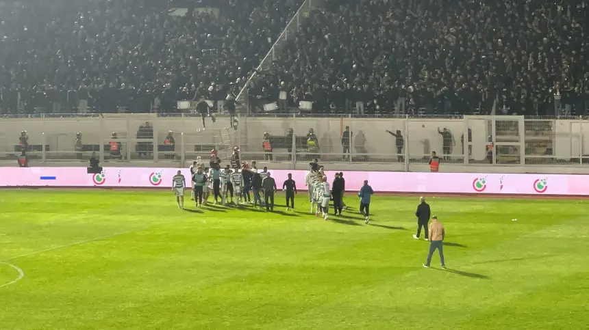 احتفالية مجنونة للشابي ولاعبي الرجاء بعد الفوز على رجاء بني ملال