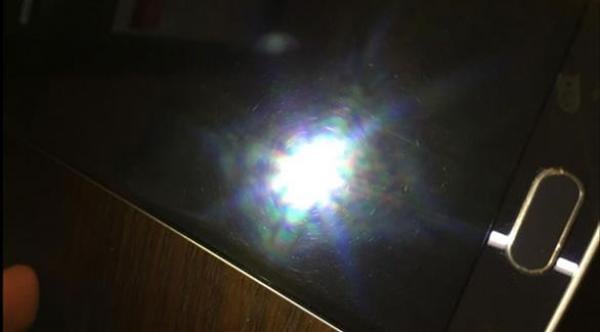  اقتصرت هذه المشكلة على الإصدارين ذات اللونين الأبيض والأسود (موقع فون آرينا) 