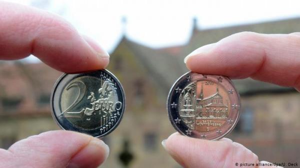 المناديل الورقية والعملات المعدنية الأفضل لمكافحة العدوى!