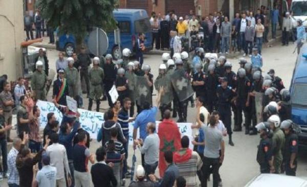 ساكنة "كتامة" تكسر حاجز الخوف و تخرج للاحتجاج للمطالبة بتنمية المنطقة