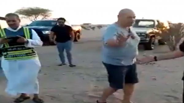 إنقاذ مقيم سوداني في السعودية بعد قضاء يومين دون طعام أو ماء(فيديو)