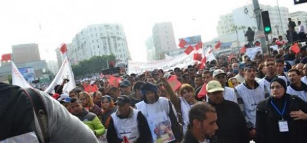 الــنقابات الثلاث تُشيد بما وصفته "النجاح الباهر " لمسيرة6  أبريل بالدار البيضاء