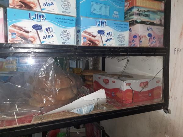 بالصور...مديرية الأمن تكشف تفاصيل هجوم شبان مدججين بالأسلحة على محل للمأكولات و"أخبارنا" تروي معطيات جديدة