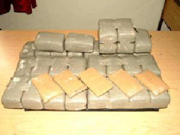 حجز ألف و302 كيلوغراما من مخدر الشيرا بميناء الجزيرة الخضراء