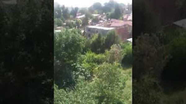 نساء أغبالة يطالبن باطلاق سراح المعتقلين ويرددن ملكنا واحد محمد السادس