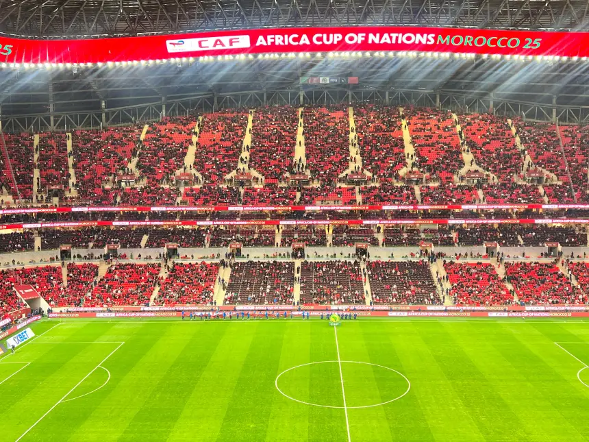 وكالة أنباء أجنبية تسلط الضوء ظاهرة جمهور الماكلة والسيلفيات في كأس إفريقيا بالمغرب