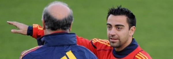 غراندي يقر بوجود خلاف بين تشافي وديل بوسكي